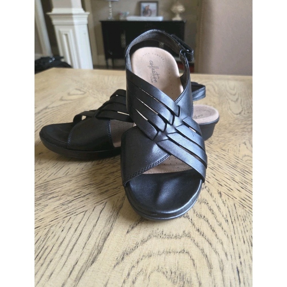 Clarks Sandals Women's Ultimate Comfort 6.5 Black Leather Strappy Collection